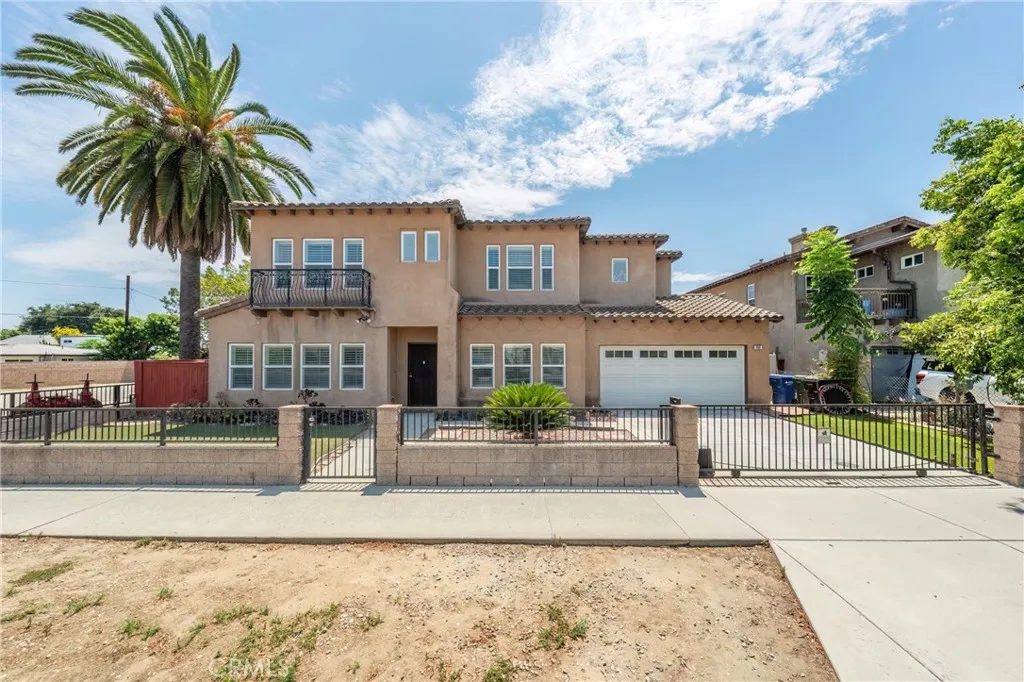 658 E. Phillips Blvd