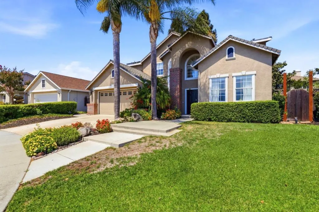 1301 Peregrine Dr