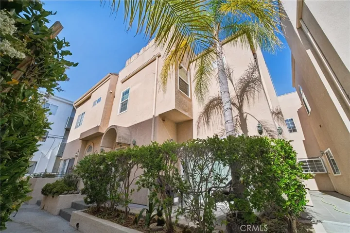 10659 Bloomfield Street, Toluca Lake, California 91602 — photo 5