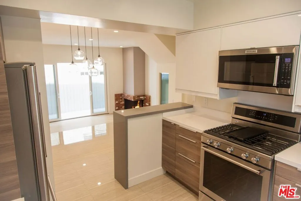 508 N Kings Road 4, West Hollywood, California 90048 — photo 4