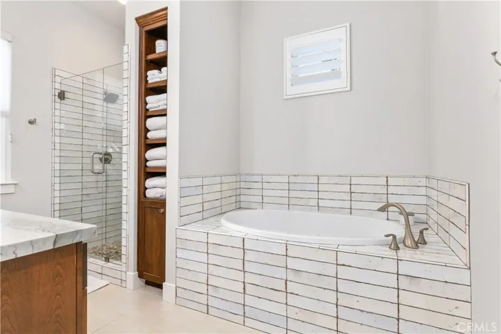 Guest Bathroom 2