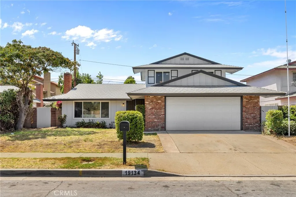 19134 Aldora Dr