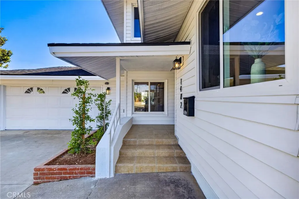 1482 N Grand, Orange, California 92867 — photo 5