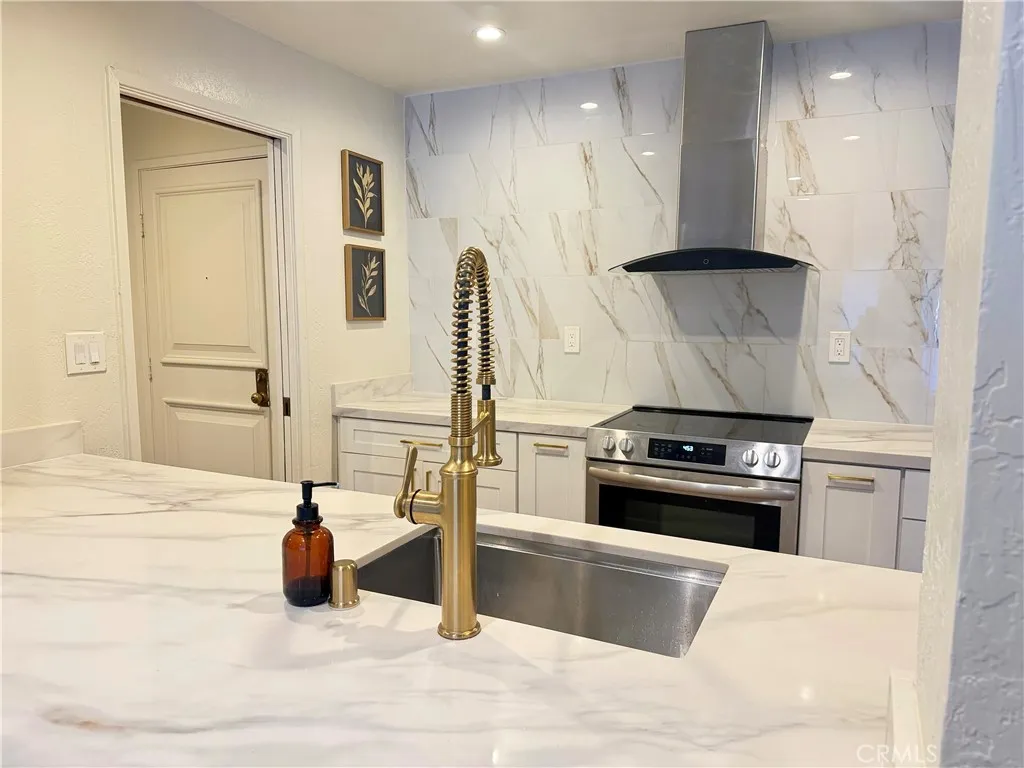 1321 Webster D108, Alameda, California 94501 — photo 4
