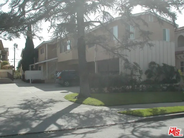 six unit building