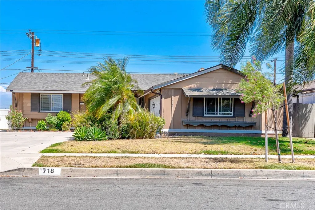 718 Meade Ave