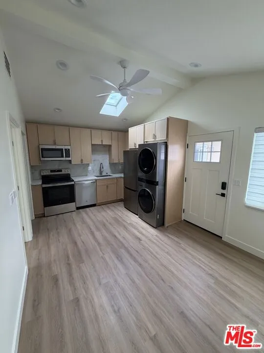 8472 San Carlos Way
