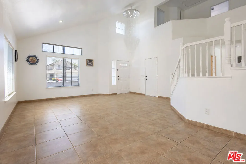 5639 Green Pasture Road, Jurupa Valley, California 92509 — photo 5
