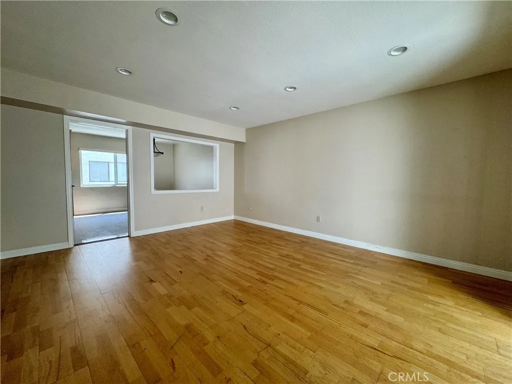 gallery-image 4