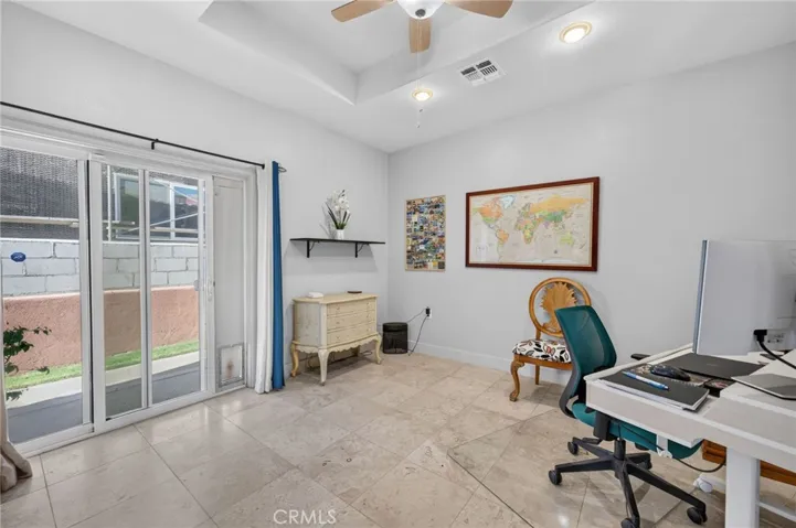 Bedroom/Office