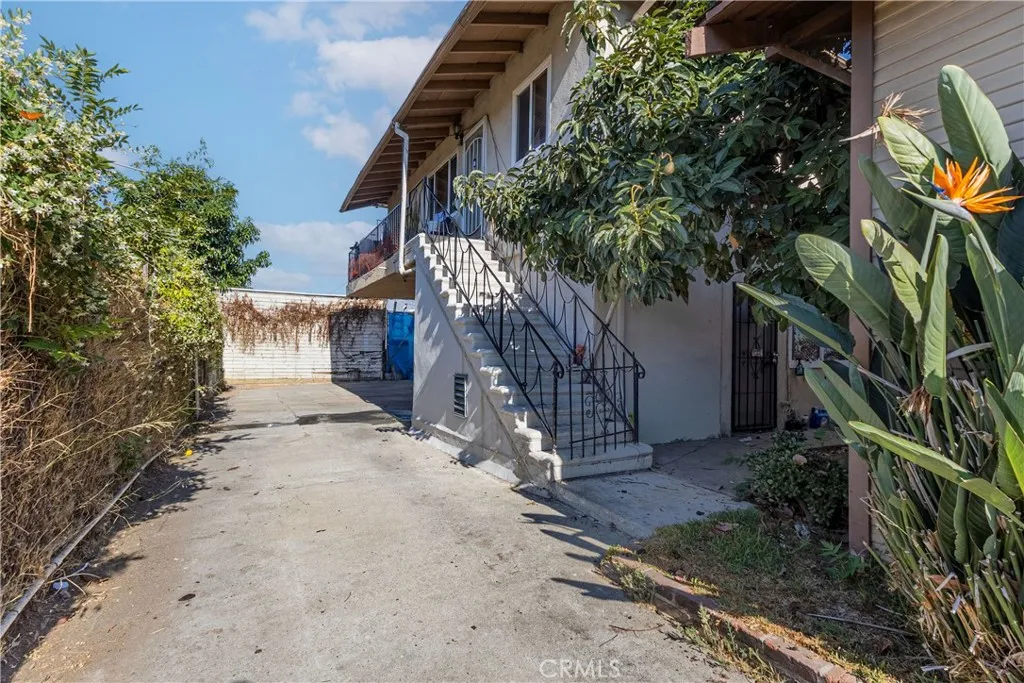 1741 S New England Street, Los Angeles, California 90006 — photo 4