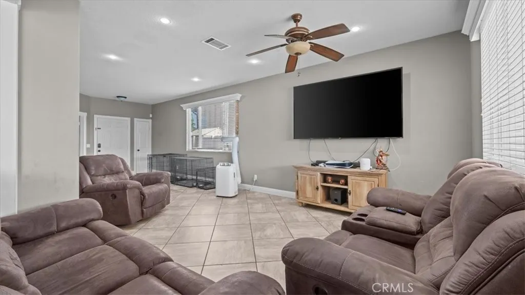 358 Pamela Court, Hemet, California 92544 — photo 5