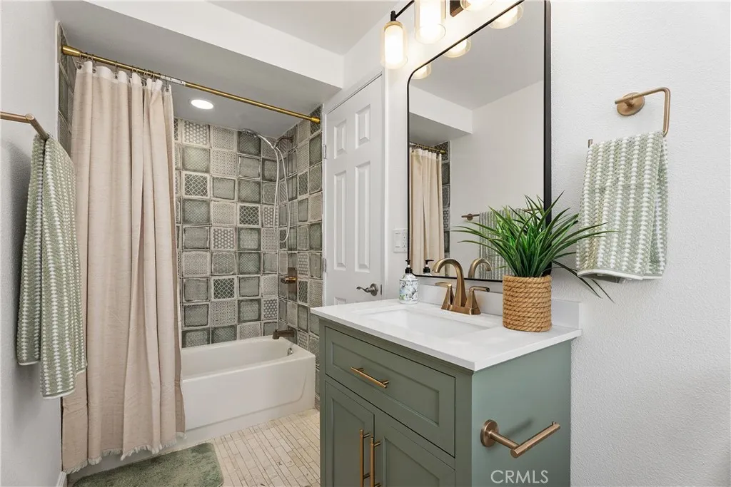 10221 Julie Beth Street, Cypress, California 90630 — photo 5