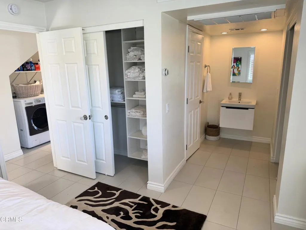Bedroom 1st floor3
