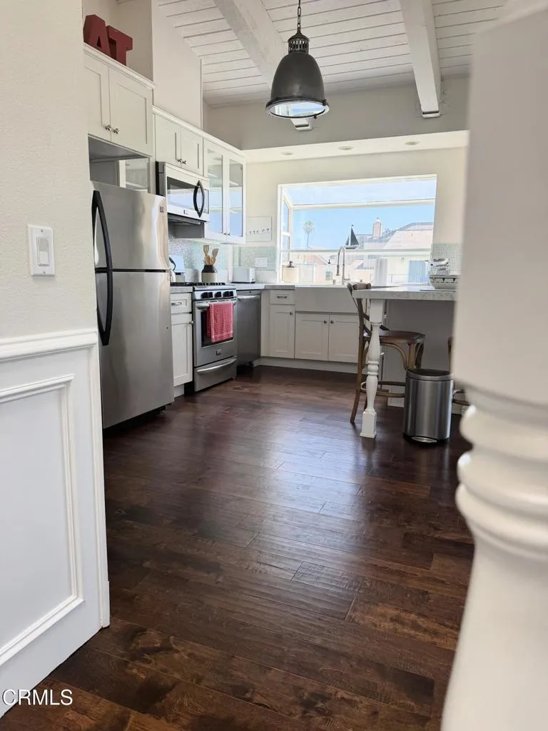 Kitchen 6