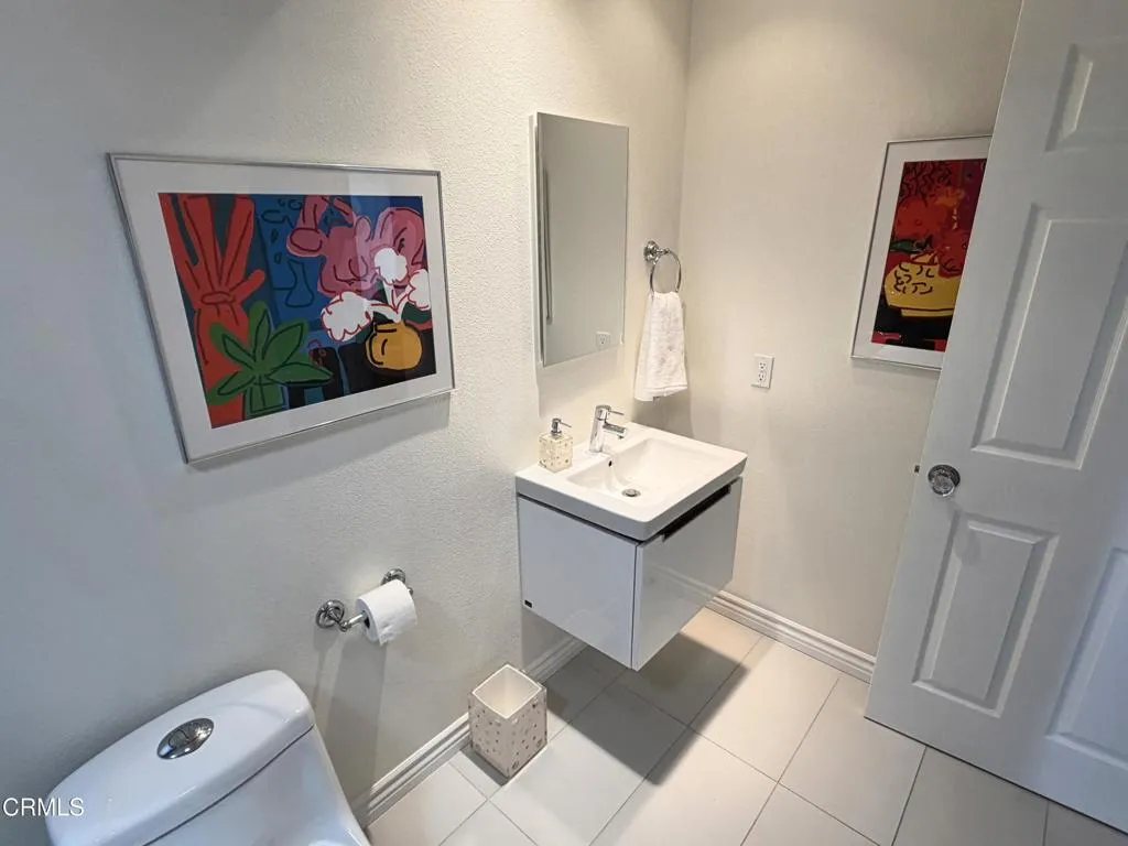 Bathroom, 2nd floor,1