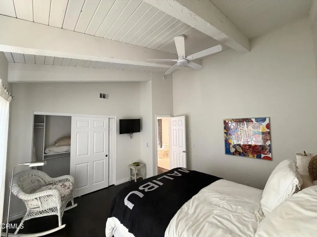 Bedroom 2nd floor 2