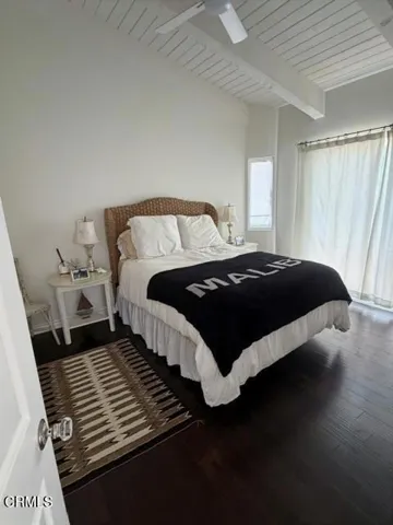 Bedroom 2nd floor 4
