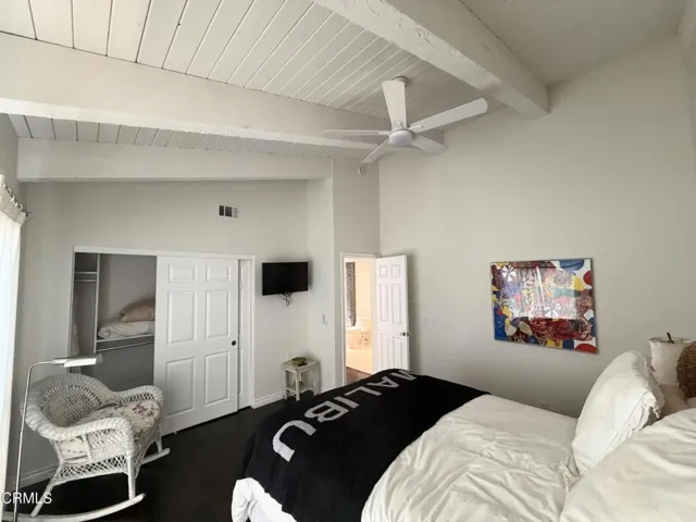 Bedroom 2nd floor 2