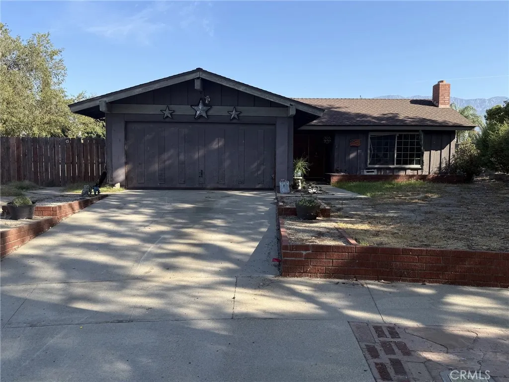1355 N Placer Ave