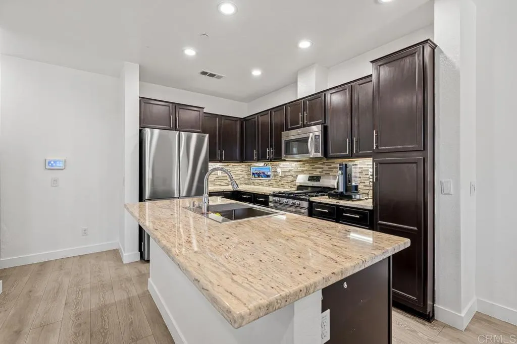 1357 Caminito Veranza 3, Chula Vista, California 91915 — photo 4