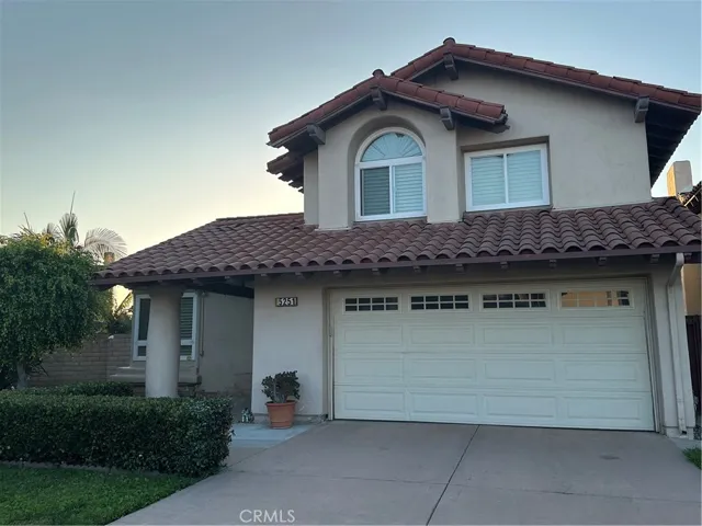 4 bedrooms 3 baths house built in 1983