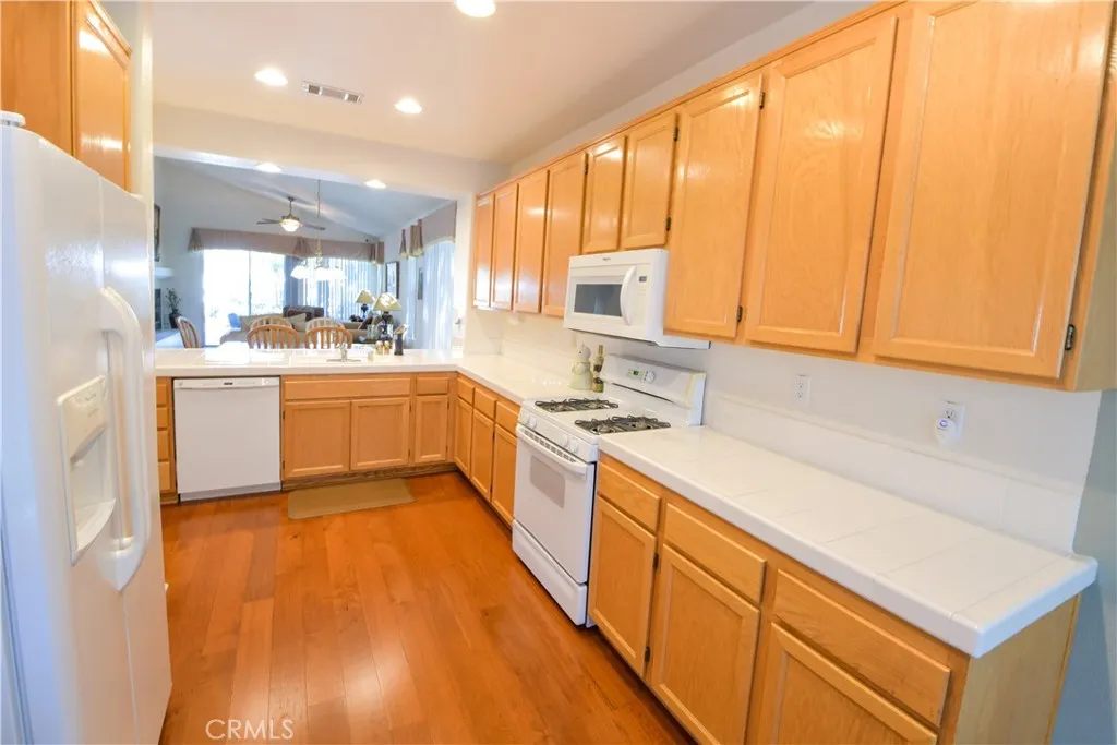 28631 Coolwater Court, Menifee, California 92584 — photo 4