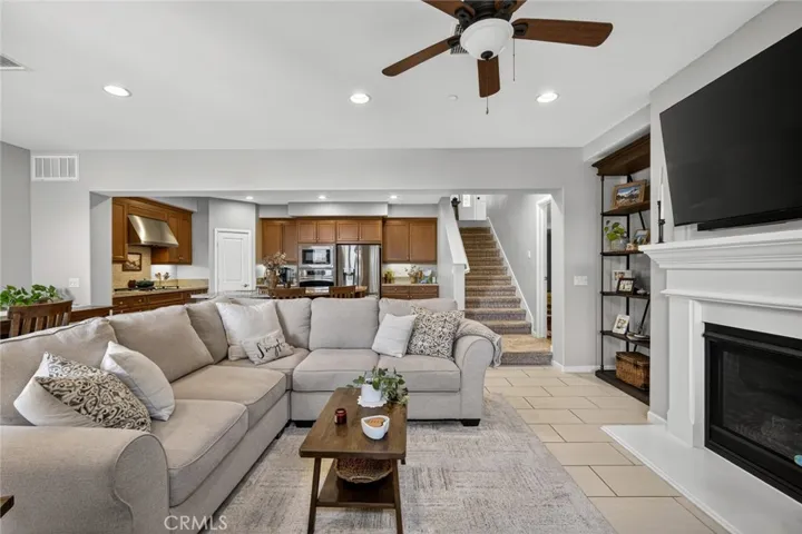 3877 Par, Yorba Linda, California 92886 — photo 4