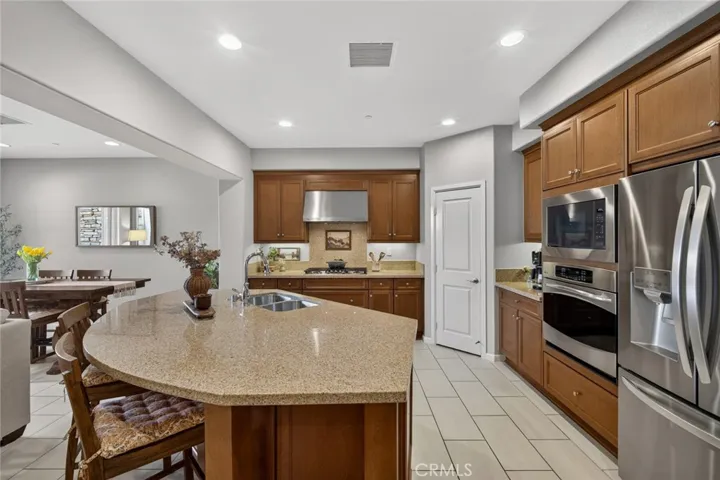 3877 Par, Yorba Linda, California 92886 — photo 5