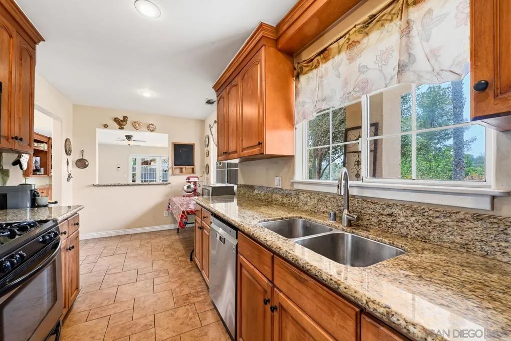2744 Felicita, Escondido, California 92029 — photo 5