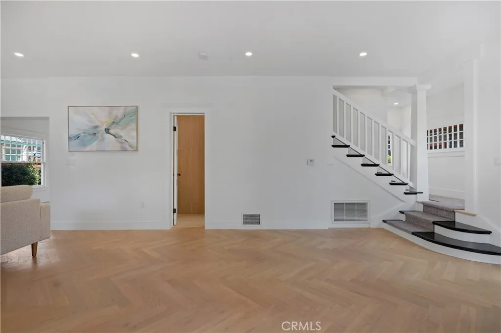 gallery-image 4