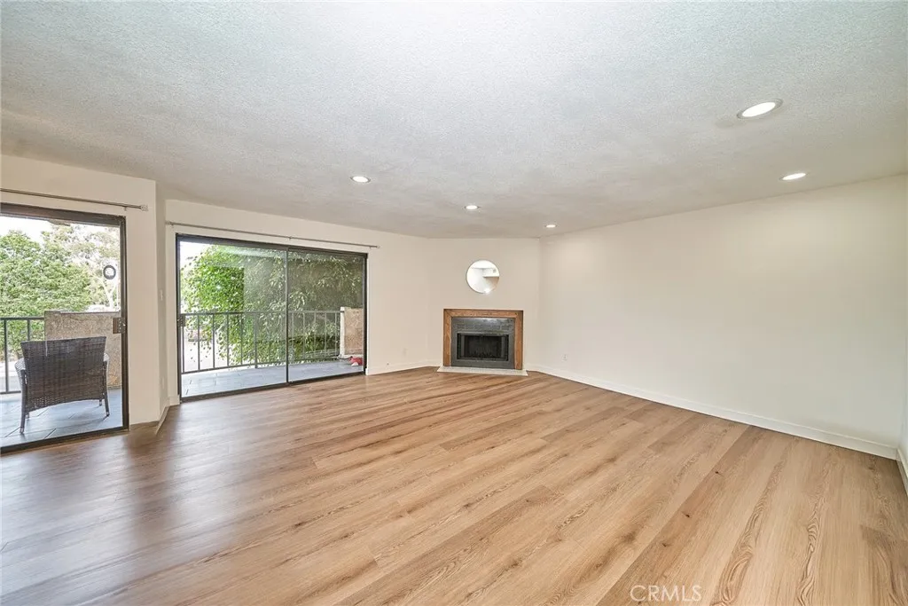 gallery-image 2