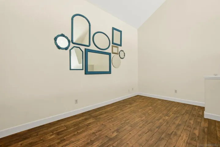 Loft area, optional bedroom, office, gym, etc.