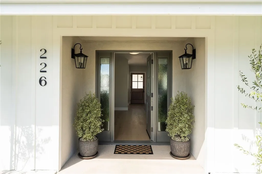 226 Santa Isabel, Costa Mesa, California 92627 — photo 5