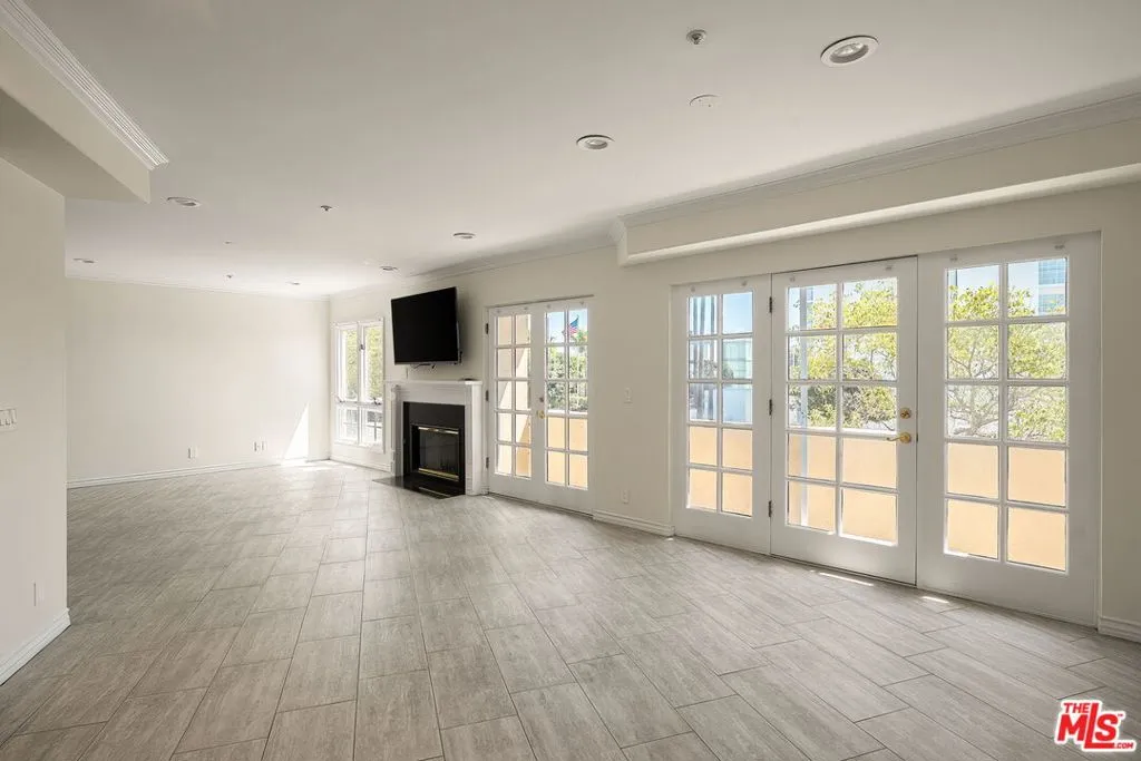 1278 S Camden Drive 103, Los Angeles, California 90035 — photo 4