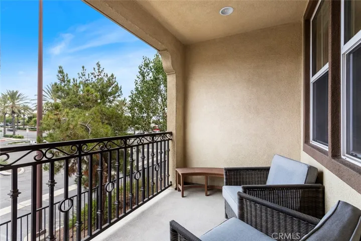 balcony on 2nd floor at living room