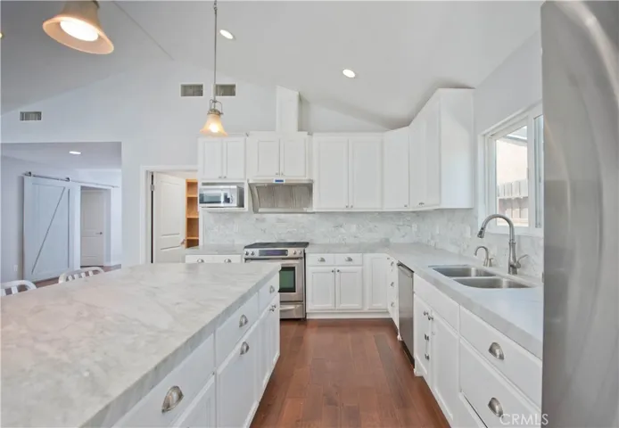 17343 Martha Street, Encino, California 91316 — photo 4