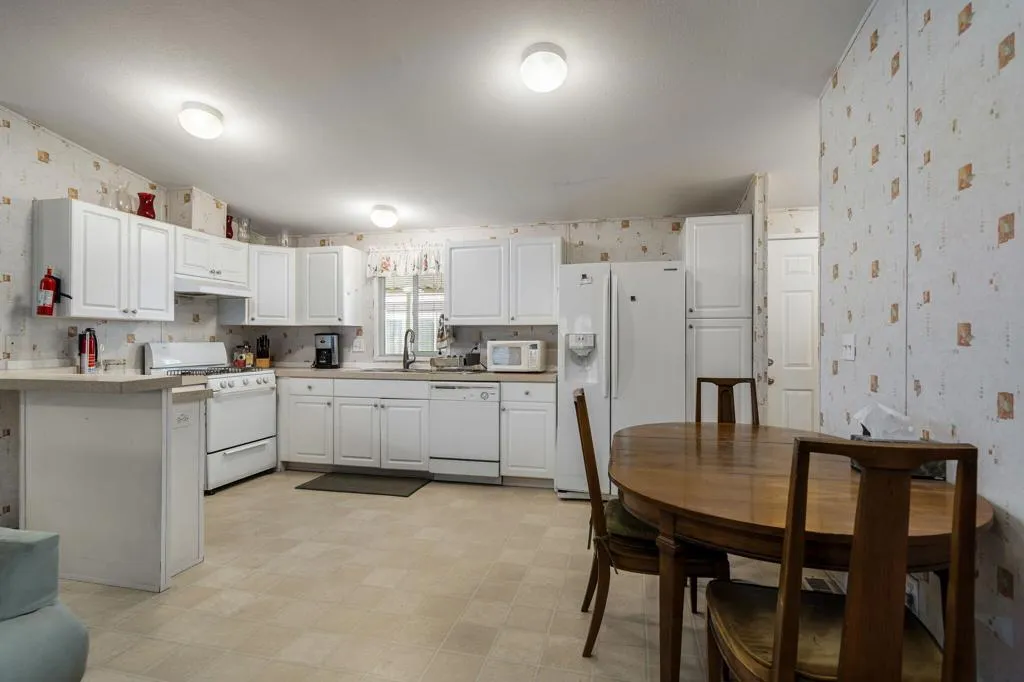 17-web-or-mls-DFMonroe_OPMG_1025_017
