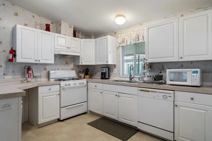 18-web-or-mls-DFMonroe_OPMG_1025_018