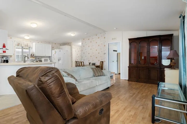 13-web-or-mls-DFMonroe_OPMG_1025_013