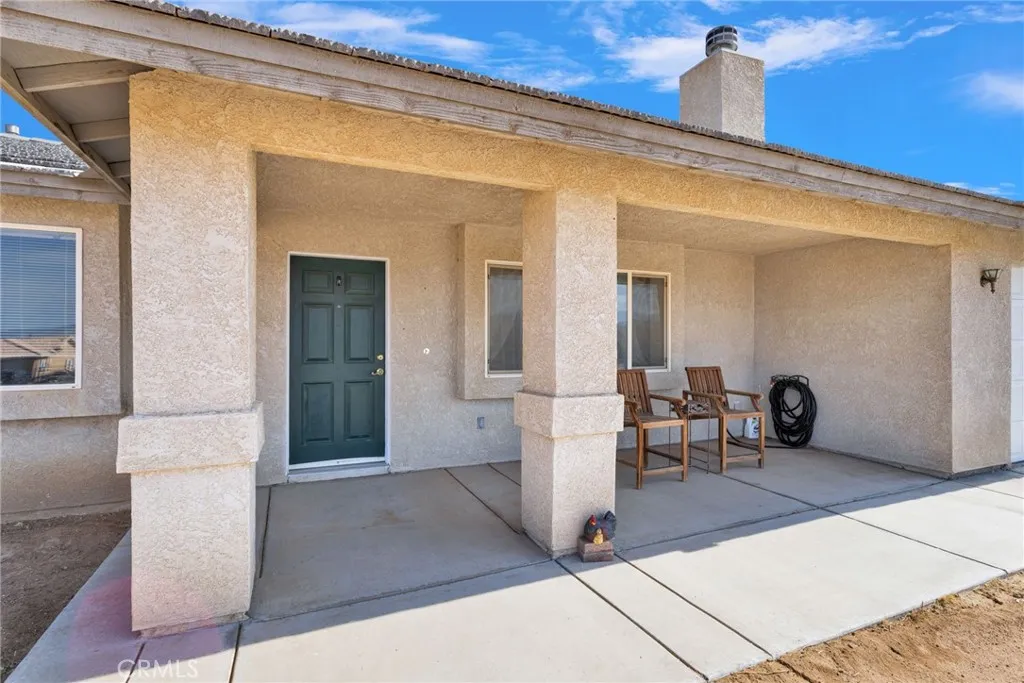 23520 Pala, Apple Valley, California 92307 — photo 5