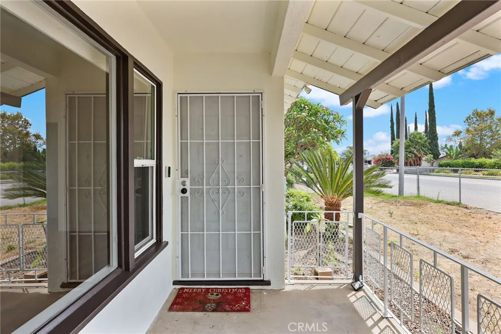 18232 Miller, Fontana, California 92336 — photo 4