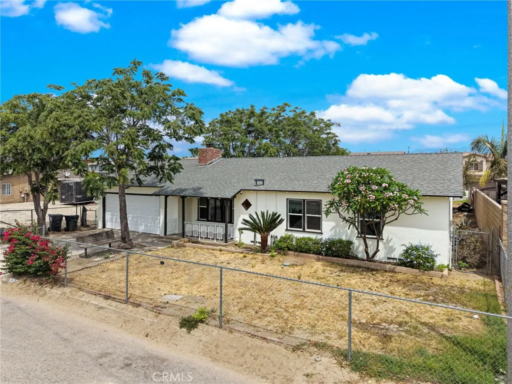 18232 Miller, Fontana, California 92336 — photo 5