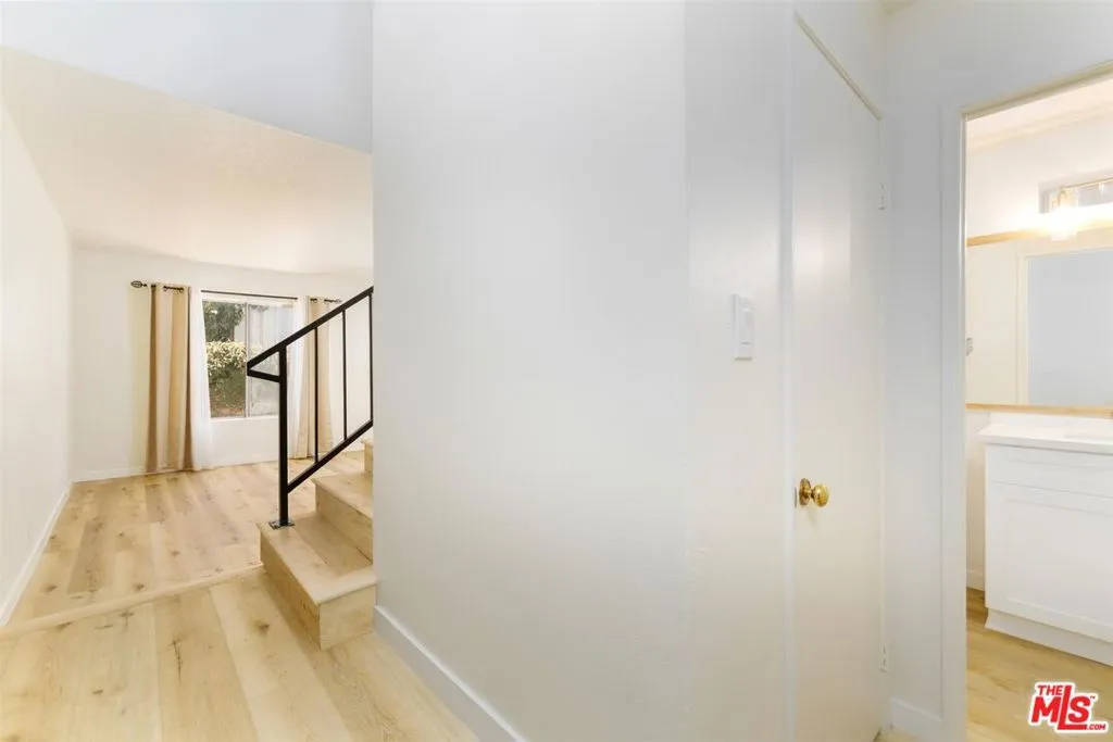 13145 Bromont Avenue 44, Los Angeles, California 91342 — photo 5