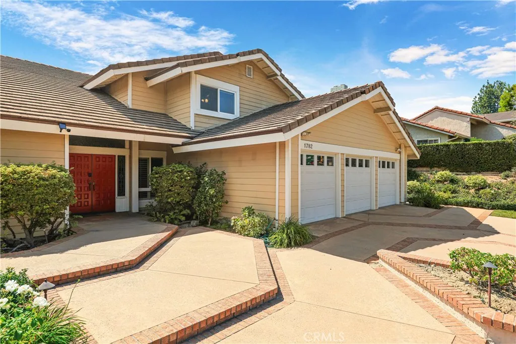1782 Bridle Path, Santa Ana, California 92705 — photo 4