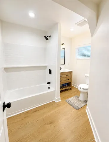 bathroom2