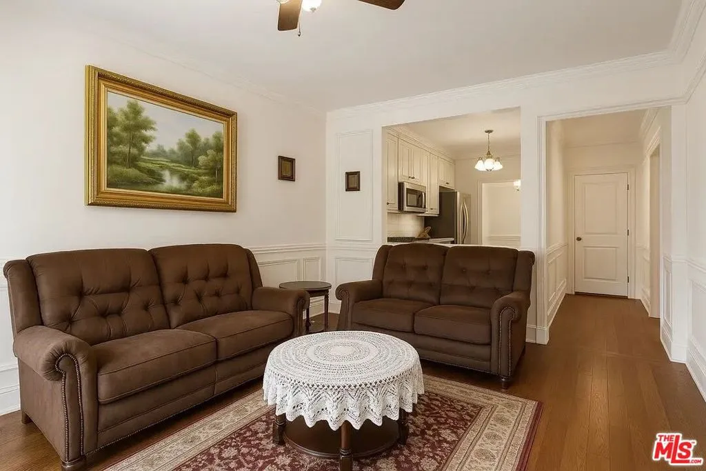 21620 Burbank Boulevard 9, Woodland Hills, California 91367 — photo 5