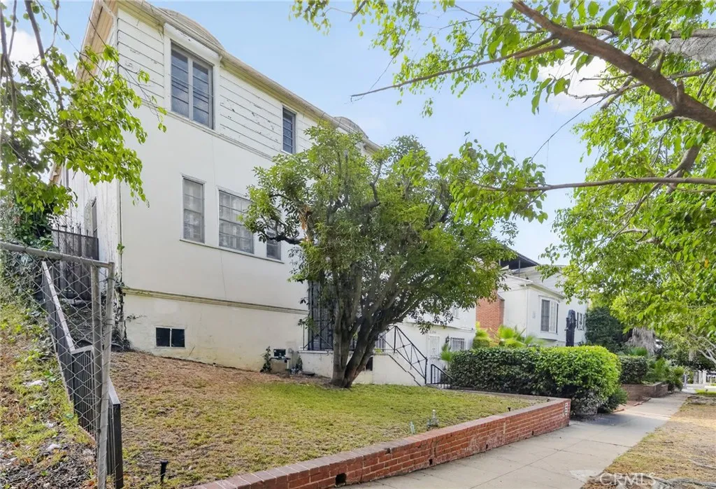 1274 S Beverly Glen, Los Angeles, California 90024 — photo 4