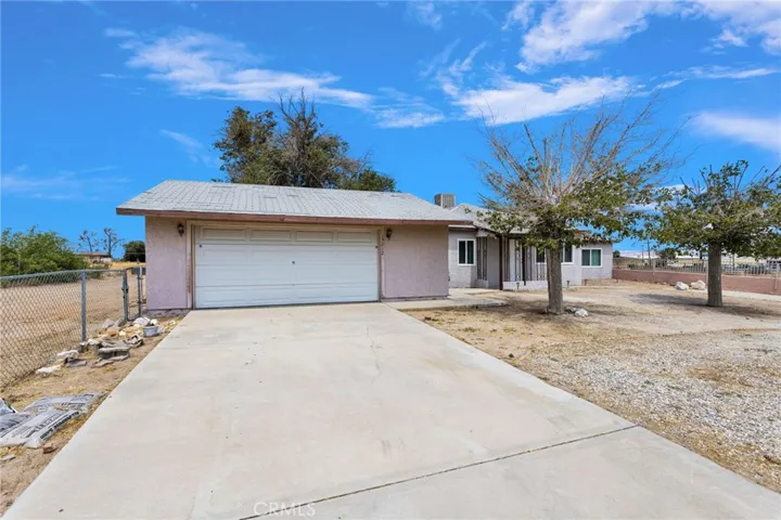 15212 Dos Palmas, Victorville, California 92392 — photo 5