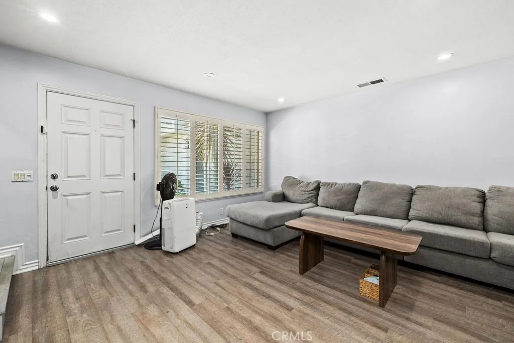 9705 Bickley Drive 5, Huntington Beach, California 92646 — photo 4